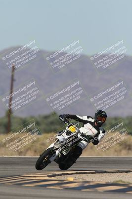 media/Oct-13-2025-Moto Forza (Mon) [[a66d839500]]/4-C Group/Session 3 (Turn 16)/